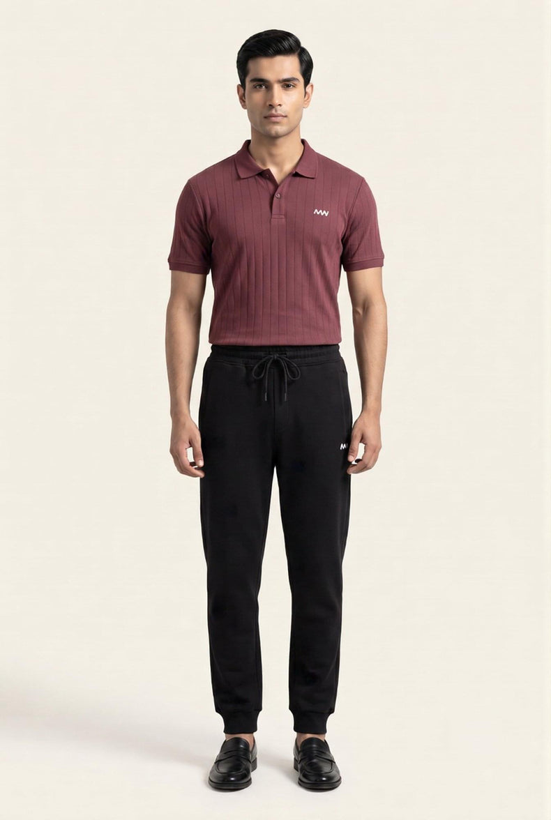 Man wearing MENWEY maroon drop-needle 2-button polo shirt